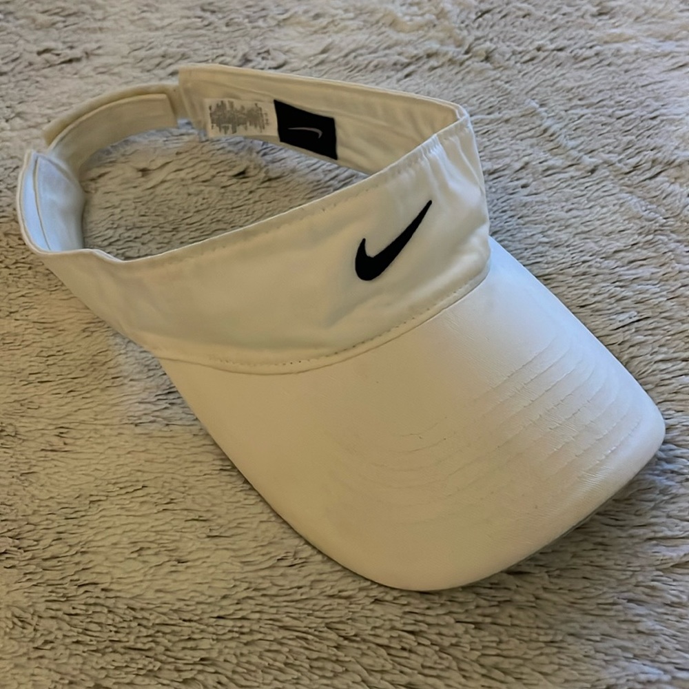 Nike Visor in White